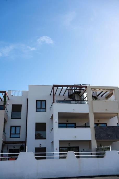 Sunny Luxury Apartment With Two Great Sunny - Level Terraces, Two Swimming Pools, In A New Complex Pueblo Majorero, Close To Fuerteventura Golf Club, Next To The Beach , Atlantico Shopping Mall And Casino In Caleta De Fuste Dış mekan fotoğraf