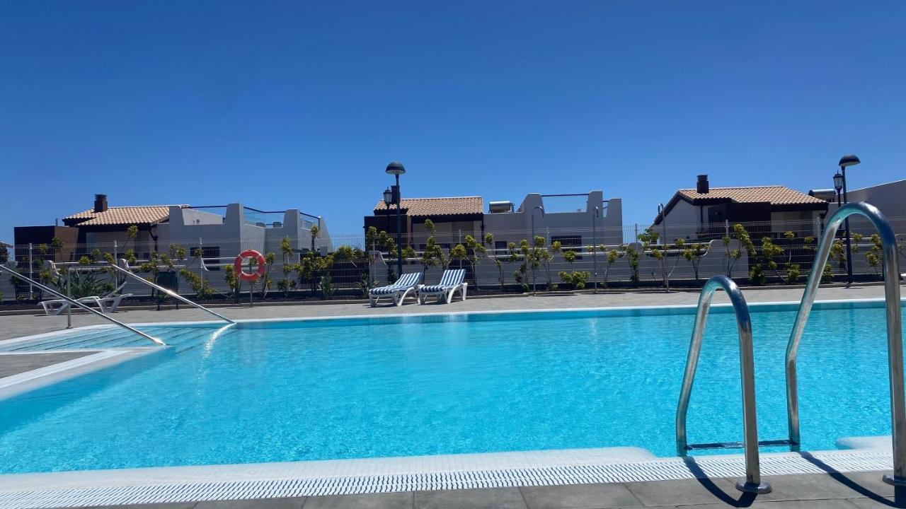 Sunny Luxury Apartment With Two Great Sunny - Level Terraces, Two Swimming Pools, In A New Complex Pueblo Majorero, Close To Fuerteventura Golf Club, Next To The Beach , Atlantico Shopping Mall And Casino In Caleta De Fuste Dış mekan fotoğraf